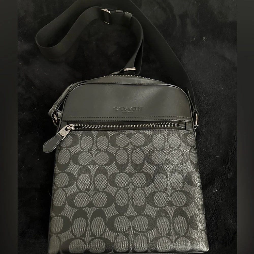 SOLD Coach Crossbody Black - Picture 1 of 4